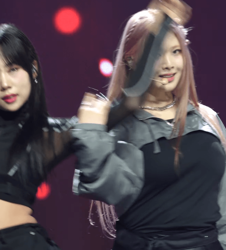 d2b320bd4a4f2933d34efc2436755c9f_1711425843_0159.gif